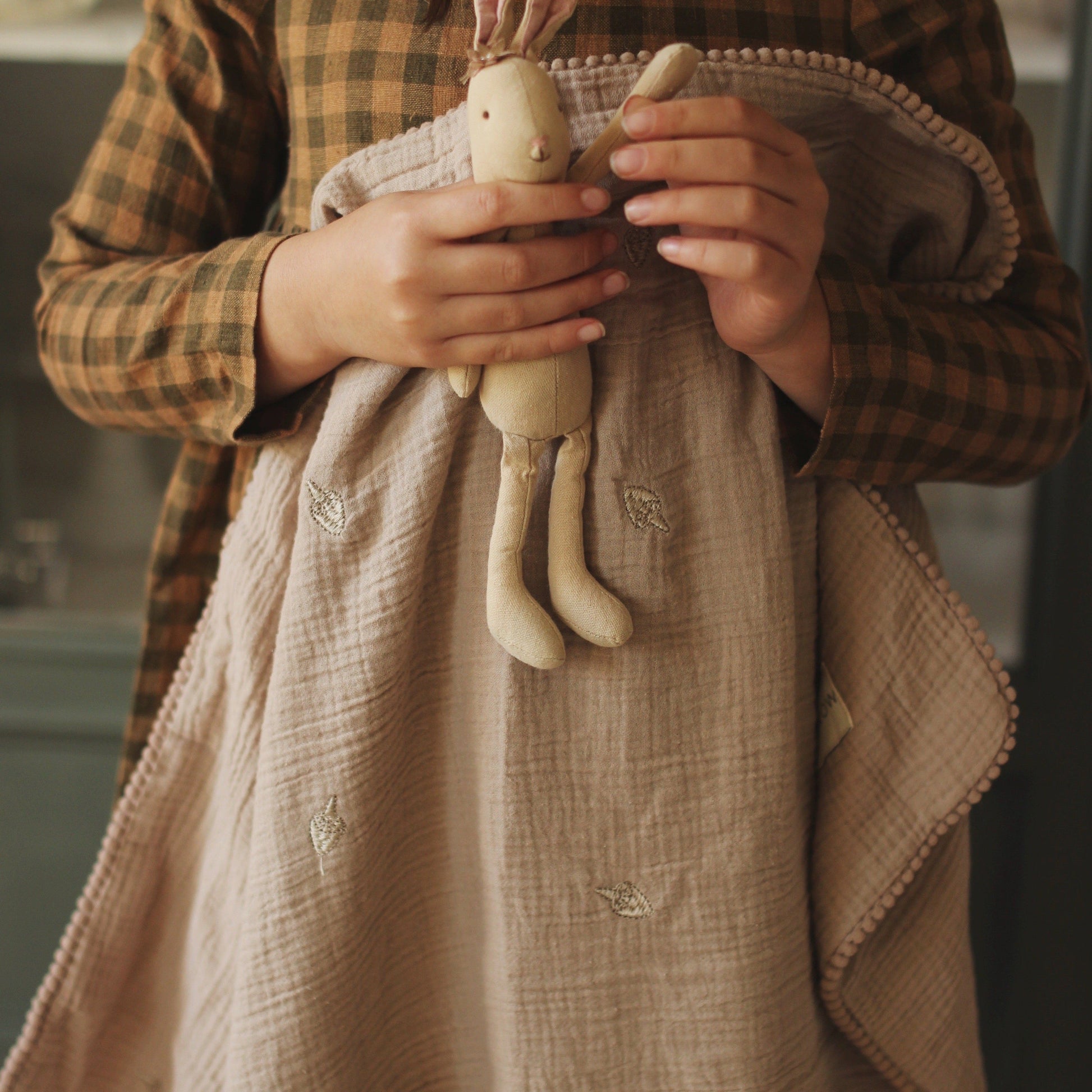 Avery Row Embroidered Muslin Blanket - Mushroom