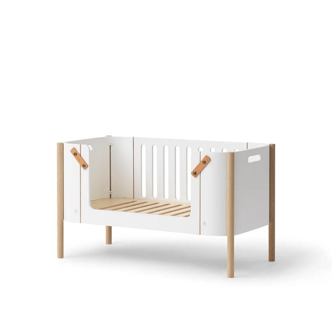 Oliver Furniture Wood Co-Sleeper Incl. Bench Conversion - White/Oak