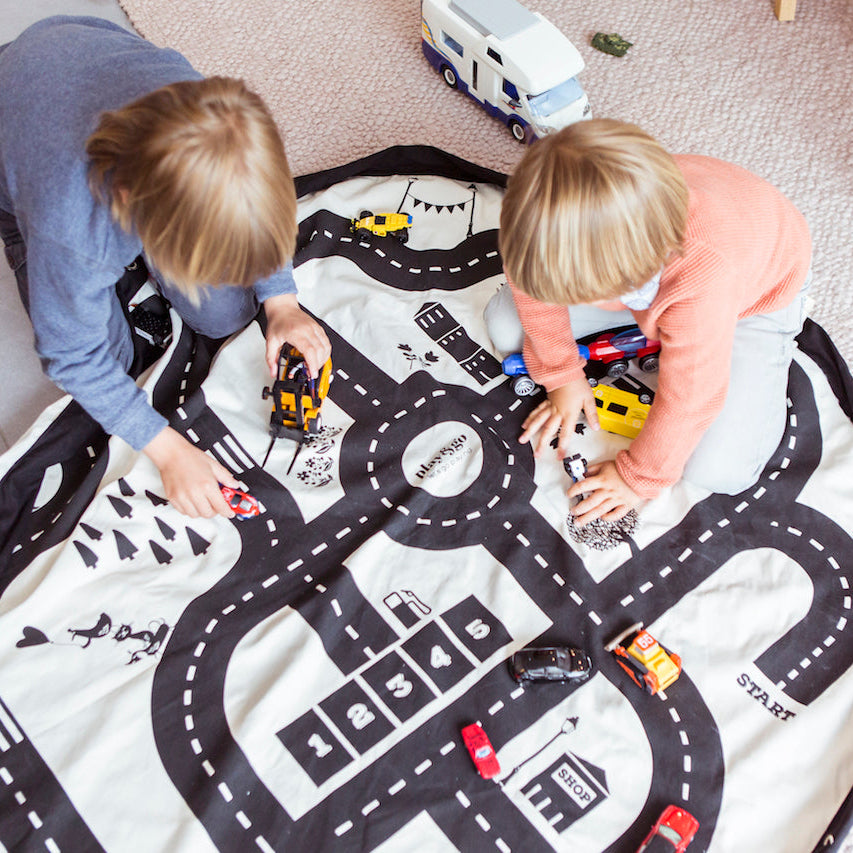 Play & Go Noomad Reversible Toy Storage Bag & Playmat - Roadmap/Thunderbolt