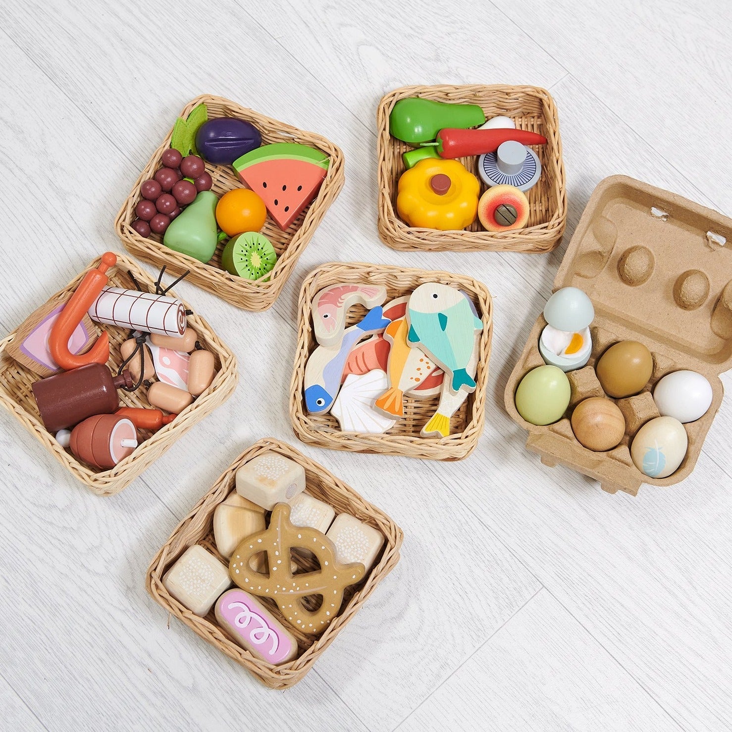 Tender Leaf Toys Food Basket Bundle