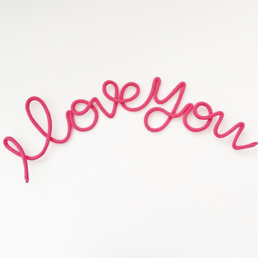 heykiddostudio 'I Love You' Word Wall Sign