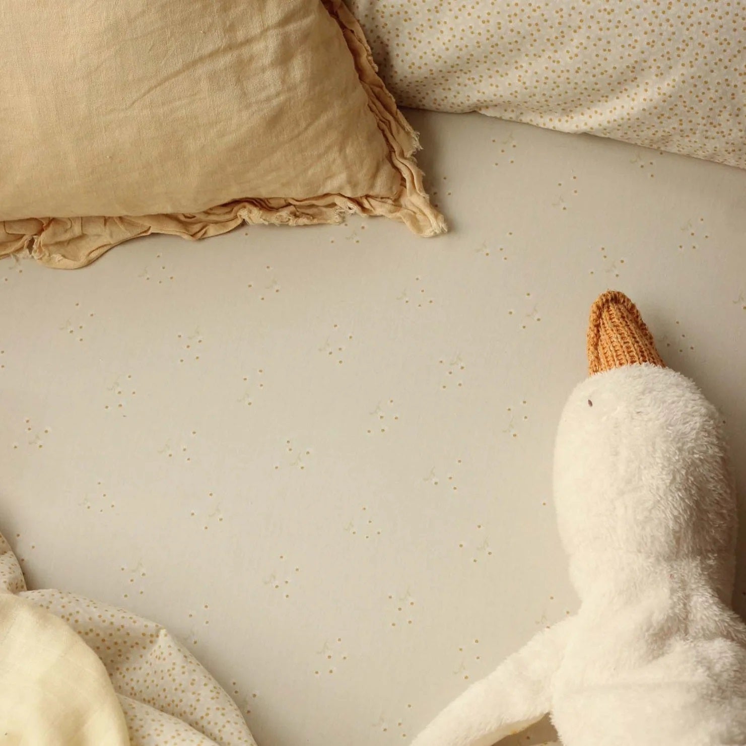 Avery Row Cotbed Fitted Sheet - Wild Chamomile