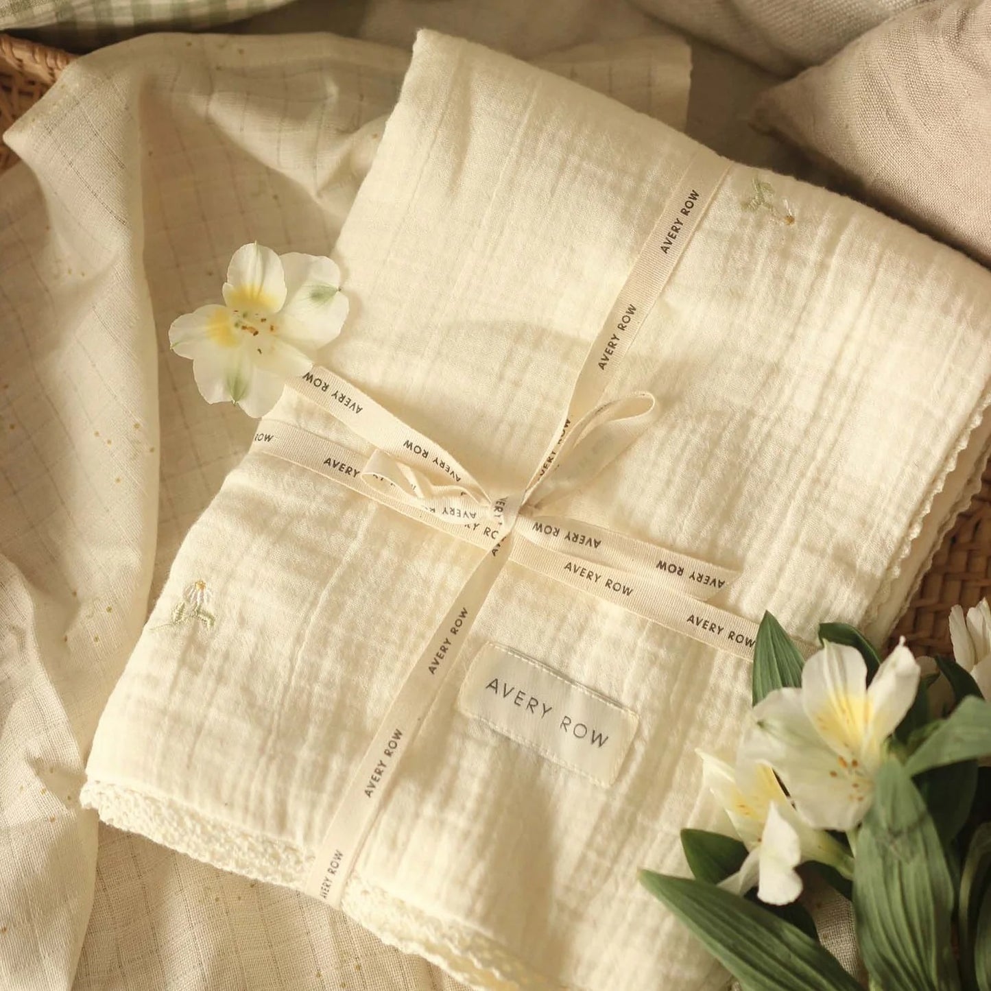Avery Row Embroidered Muslin Blanket - Wild Chamomile