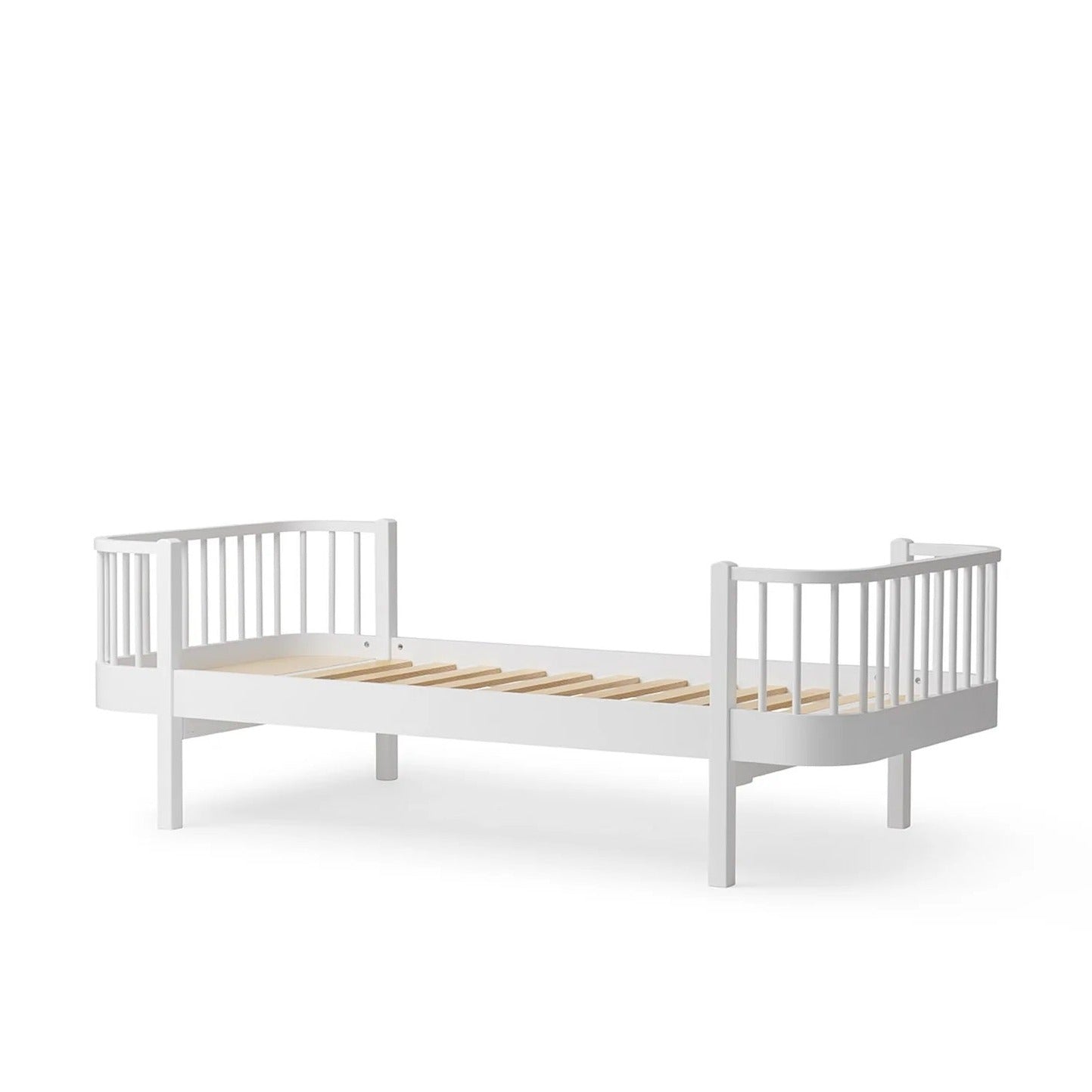 Oliver Furniture Wood Original Bed - White