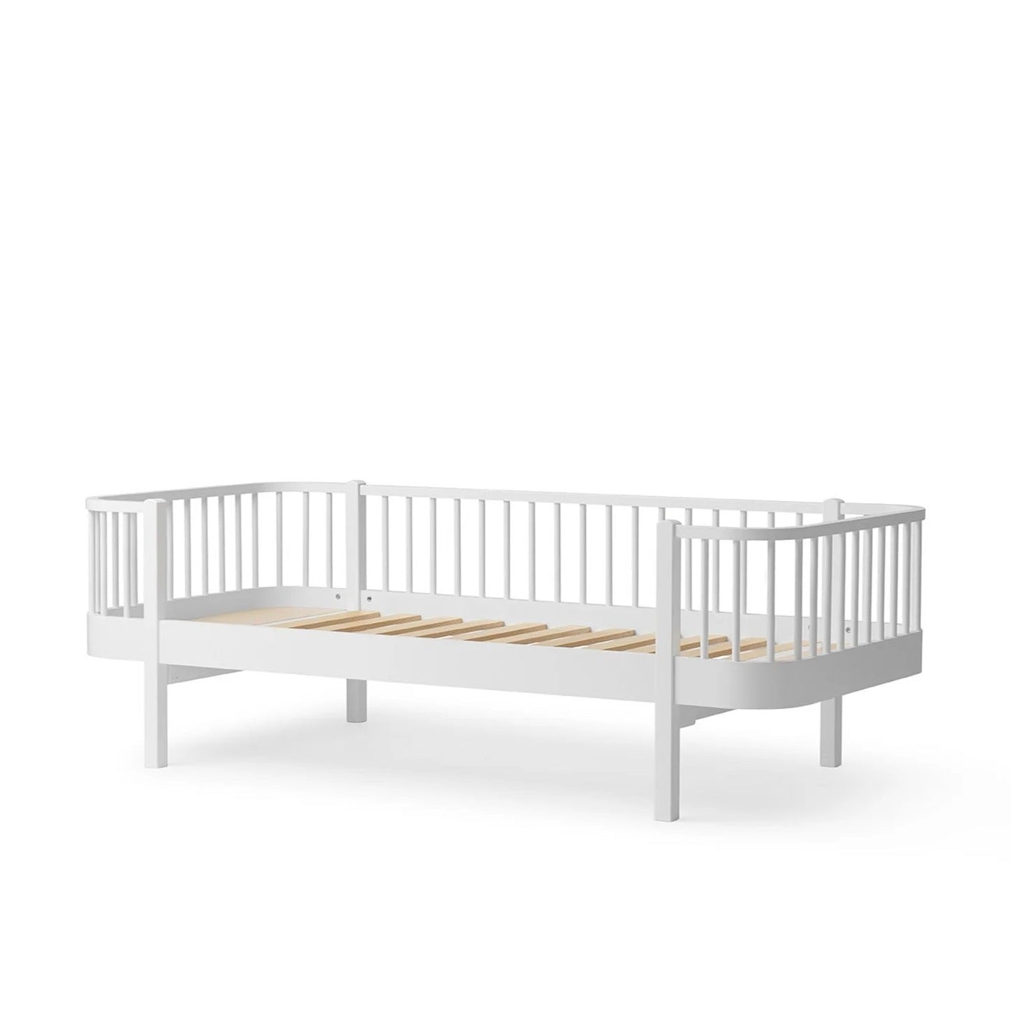 Oliver Furniture Wood Original Day Bed - White