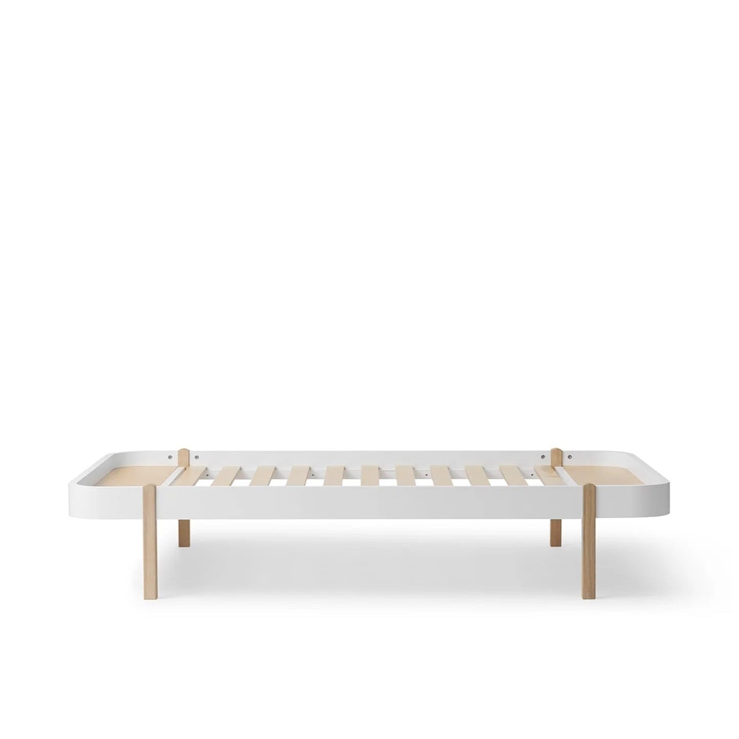 Oliver Furniture Wood Lounger Bed 120 - White/Oak