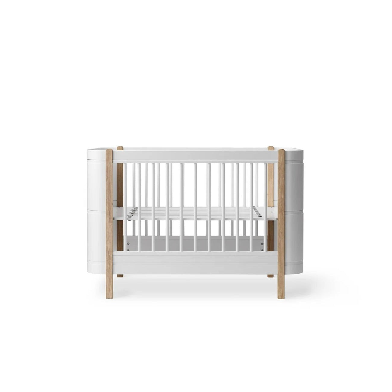 Oliver Furniture Wood Mini+ Cot Bed Incl. Junior Kit - White/Oak