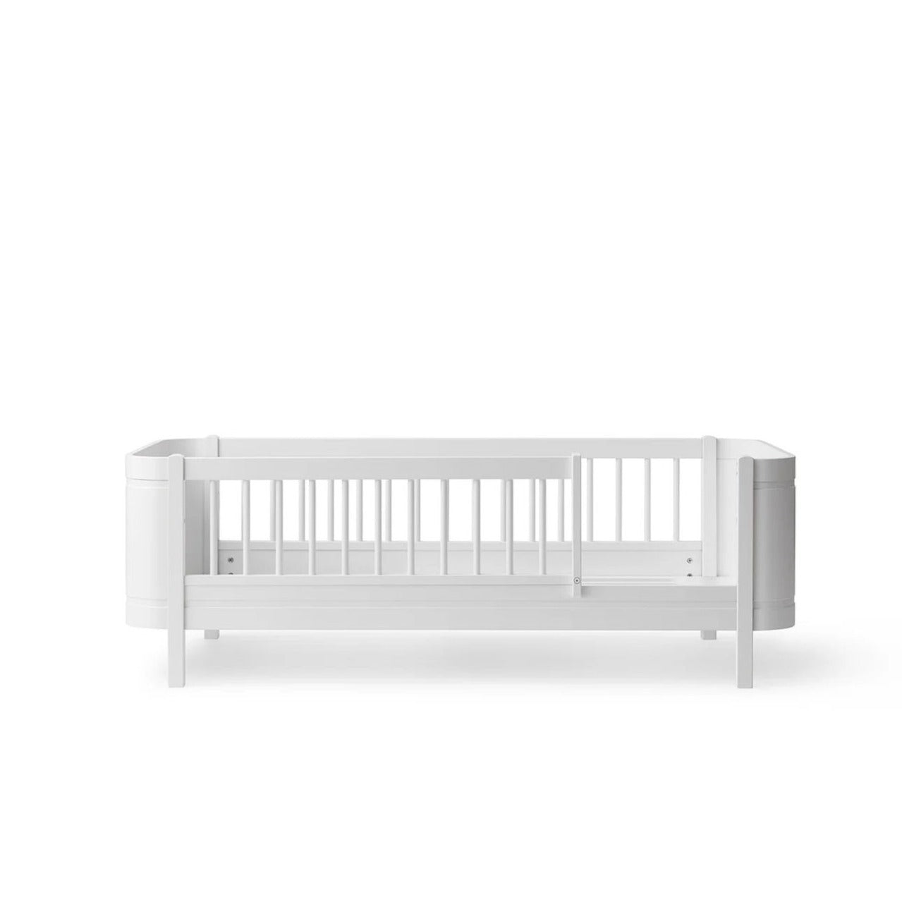 Oliver Furniture Wood Mini+ Junior Bed - White